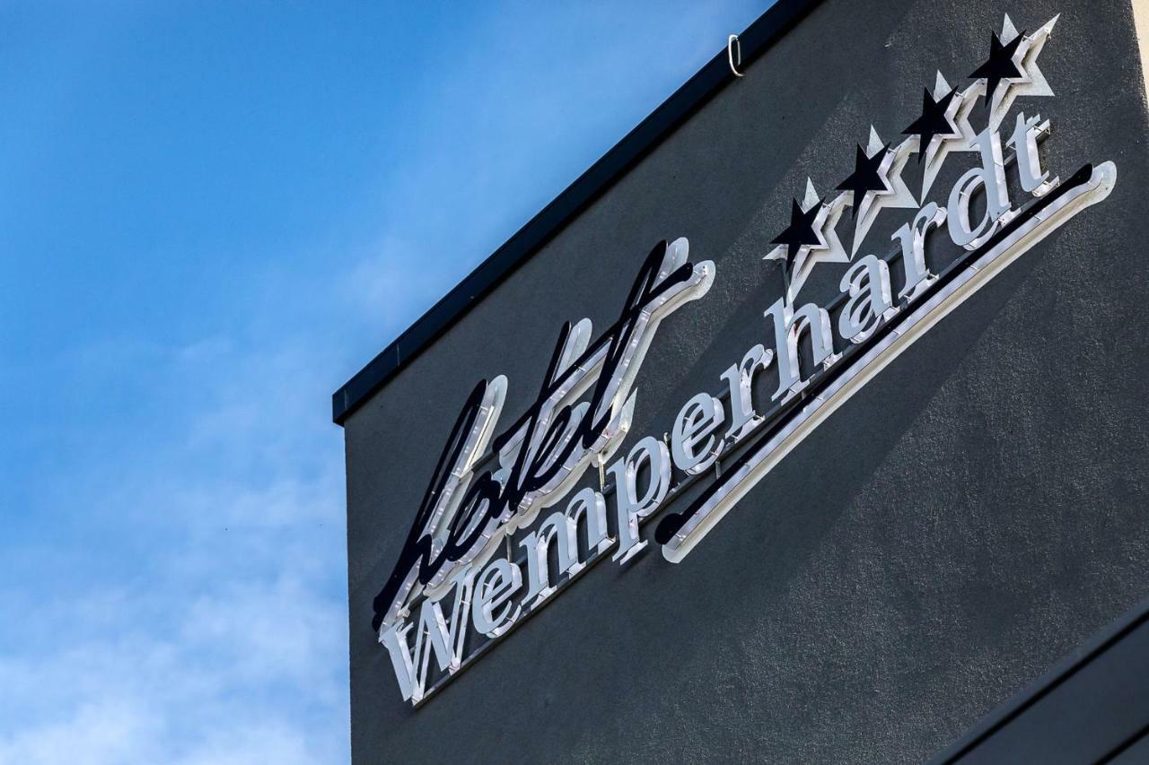 Hotel Wemperhardt Kültér fotó